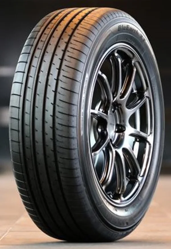 235/65R17 108V XL BLUEARTH-XT AE61