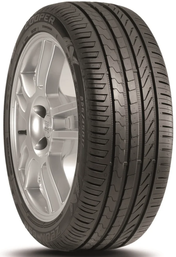 235/55R17 103Y XL ZEON CS8